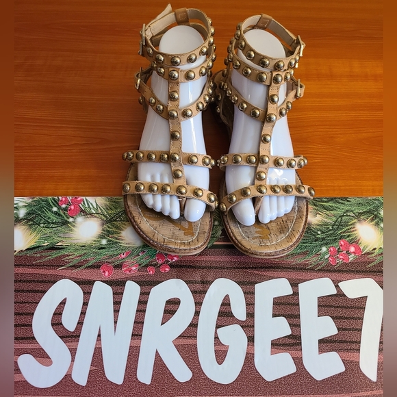 Sam Edelman Shoes - Sam Edelman Eavan Studded Gladiator Leather Sandal Natural Sand Sz 8.5 ON TREND